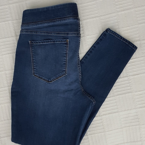 Old Navy Denim - Old Navy Rockstar Mid-Rise Size 14
